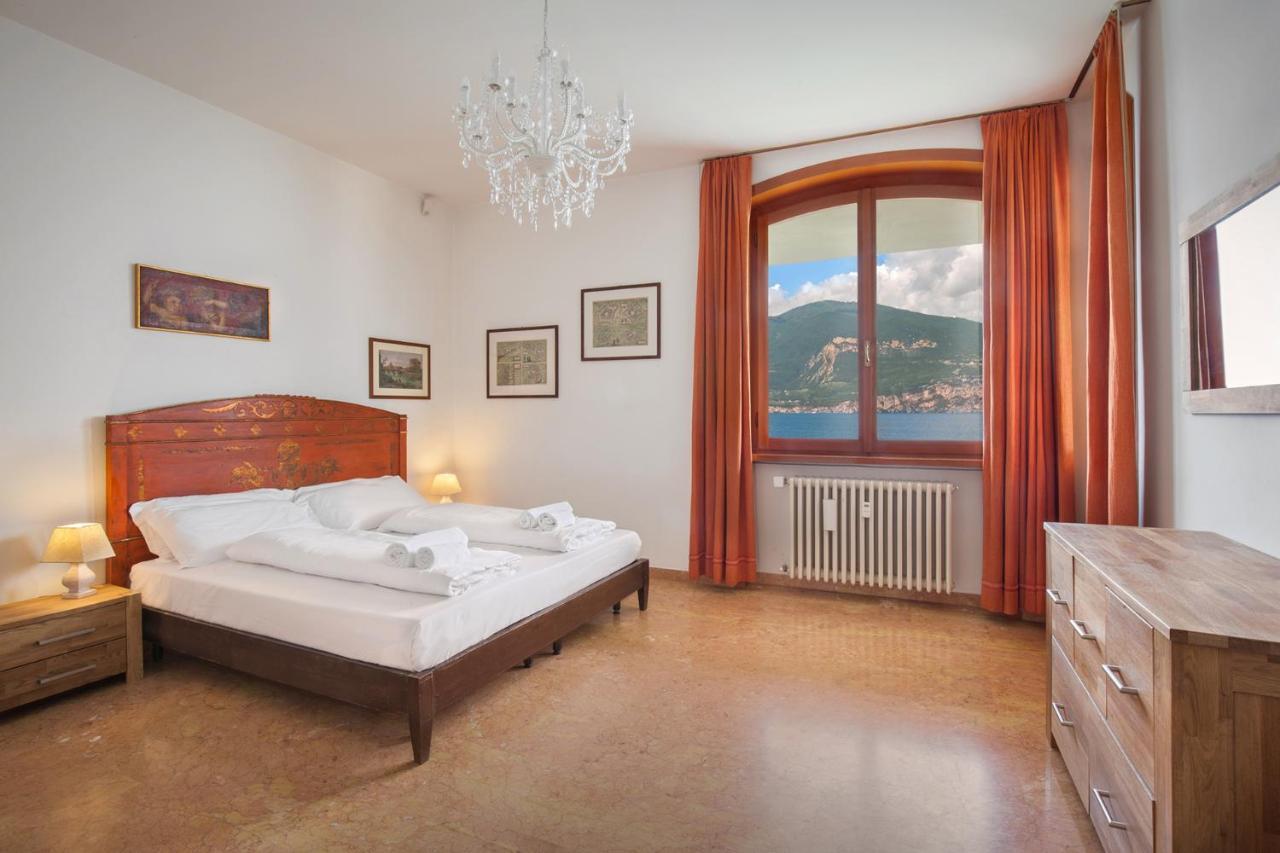 Villa Francesca-Grande Appartamento In Riva Al Lago Brenzone Extérieur photo