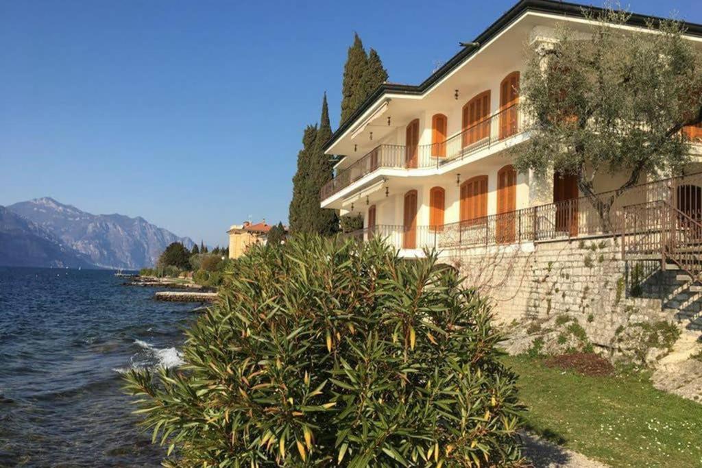 Villa Francesca-Grande Appartamento In Riva Al Lago Brenzone Extérieur photo